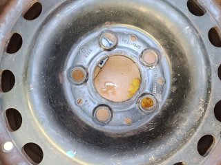 5 Llantas y Tapacubos Mercedes Originales