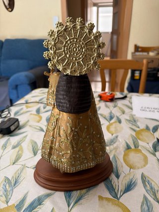 Figura Virgen con Niño y ángeles