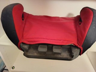 Asiento elevador coche niño rojo y negro