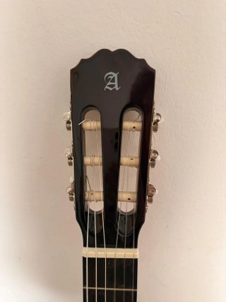 Guitarra clásica Alhambra modelo 1C