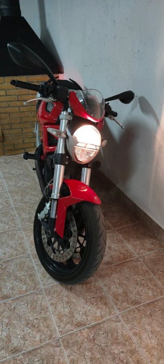 Ducati Monster 696 apta para A2