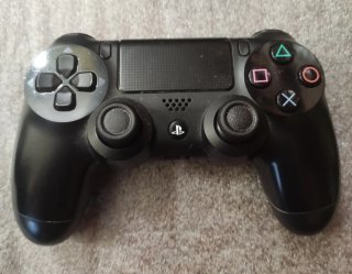 PS4 Slim + 2 mandos + cargador