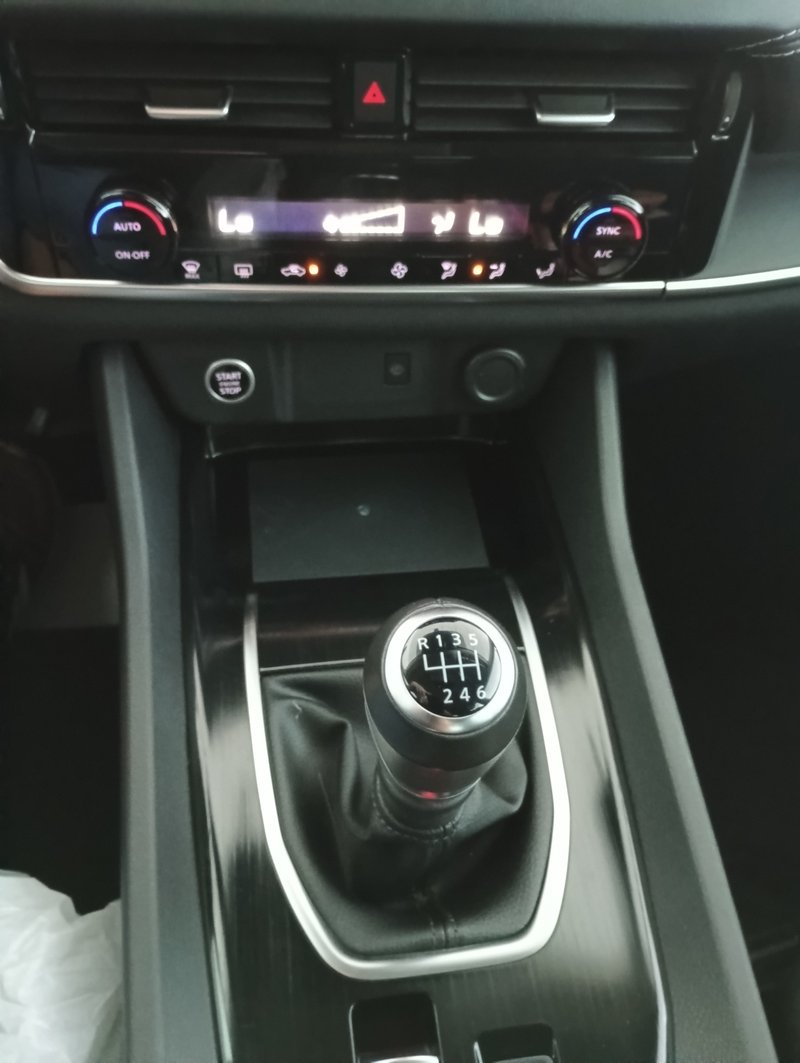 Nissan Qashqai 2022, foto 2