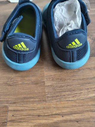 Escarpines para niño Adidas talla 27