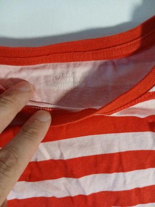 Camiseta niña rayas rojas y blancas