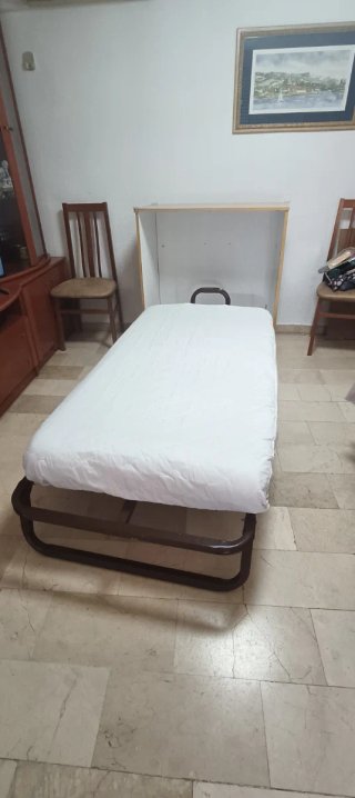 Cama abatible con colchón