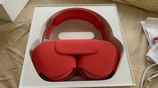 AirPods Max Rojos con Smart Case