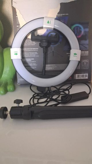 Anello LED con supporto telefono