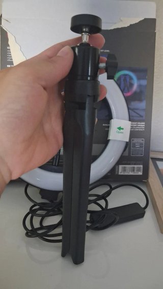 Anello LED con supporto telefono