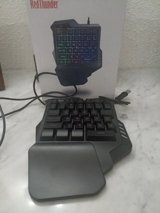 Teclado RedThunder una mano RGB