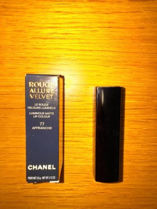 Chanel Rouge Allure Velvet tono 77 Affranchie