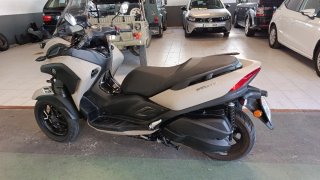 Yamaha Tricity 300 Beige - Carnet Coche