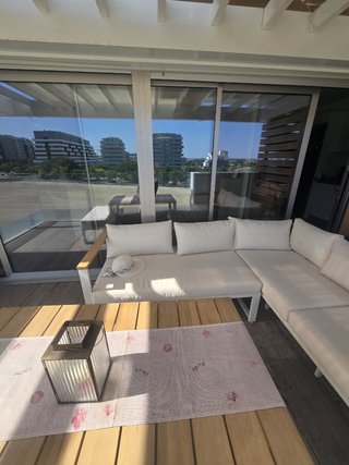Conjunto Muebles Terraza Madera y Blanco