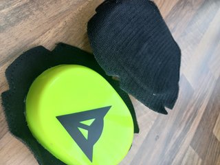 Deslizaderas Dainese para mono de cuero