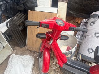 Vespino 83e Roja