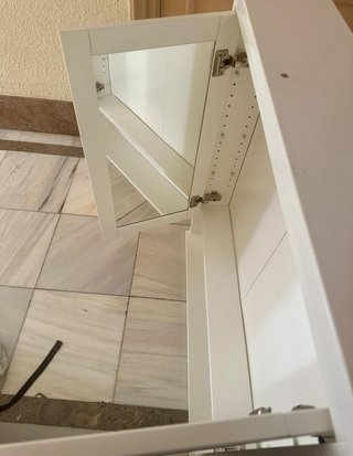 Armario baño IKEA HEMNES espejos y baldas cristal