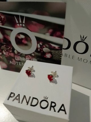 Pendientes Corazón Pandora Rojos