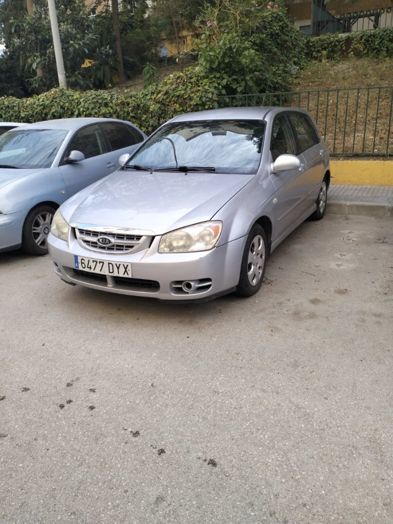 KIA Cerato 2006 - foto 1