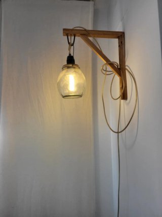 Lámpara de pared artesanal madera y cristal