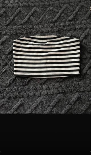 Top de rayas blanco y negro