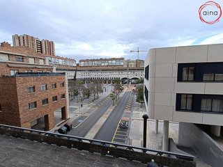 Piso en alquiler en Ermitagaña - Mendebaldea en Pamplona