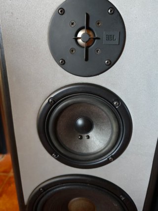 Altavoces JBL LX500