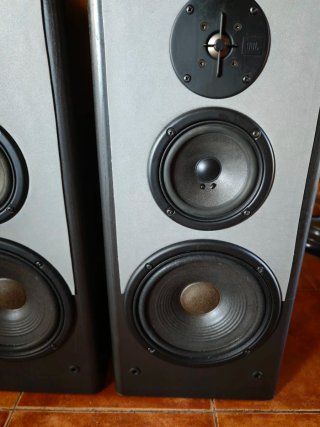 Altavoces JBL LX500