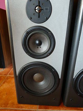 Altavoces JBL LX500