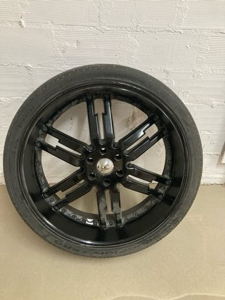 Set de 4 ruedas completas Cadillac — Giovanna 26”