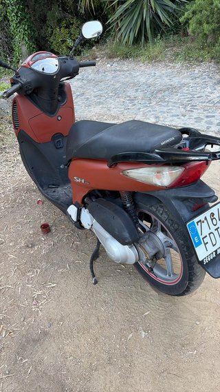 Honda SHi 125cc Scooter Marrón