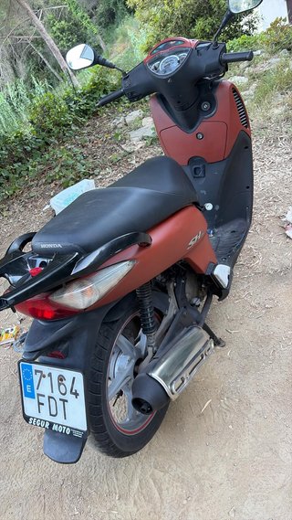 Honda SHi 125cc Scooter Marrón