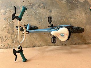 Bicicleta infantil azul