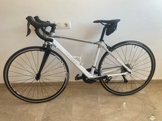 Bicicleta de carretera Talla XS Triban.