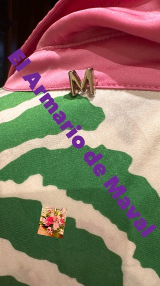 Camisa verde y rosa con estampado cebra