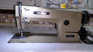 Máquina de coser industrial Brother DB2-8736-3