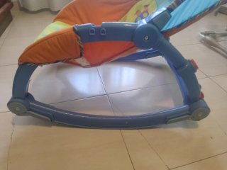 Hamaca Bebé Fisher Price, le falta el aro de.juego