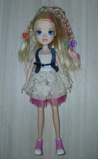 Muñeca Moxie Girlz Magic Hair