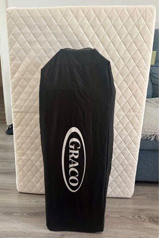 Cuna de viaje Graco con colchón 100X70