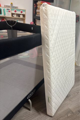 Cuna de viaje Graco con colchón 100X70