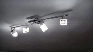 Lámpara led de techo y mesita plata/blanca