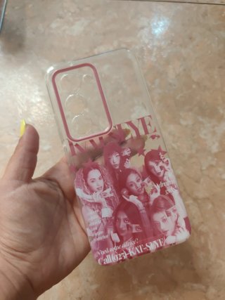 Funda Xiaomi 15C 5G con diseño KAT-SLYE