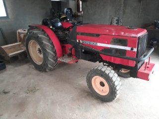 Tractor Ford New Holland 4630