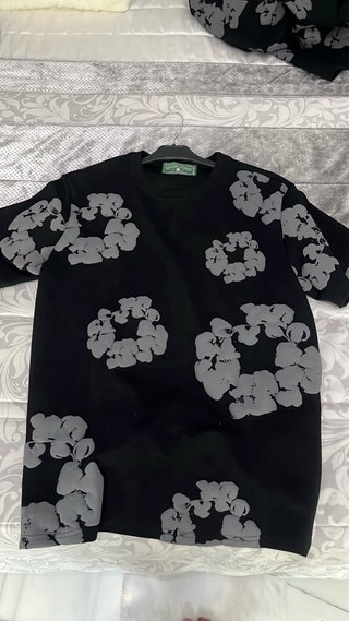 Conjunto de camiseta y pantalón