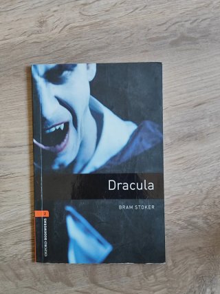 Oxford Bookworms Library: Stage 2: Dracula