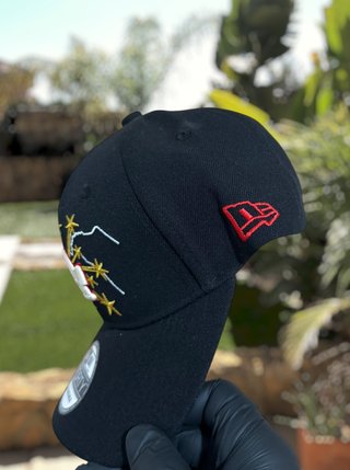 Gorra New Era LA Bordada Negra Ajustable