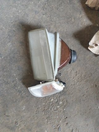 Faro Peugeot 205