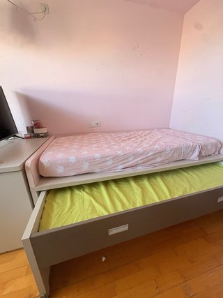 Cama nido y armario habitación juvenil