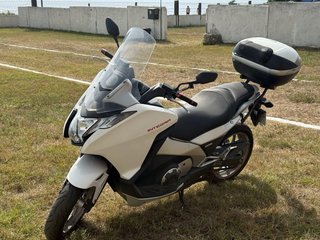 Honda Integra 700 Maxi Scooter Automática