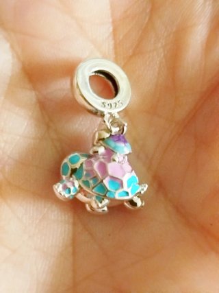 Charm Plata Tortuga y Bebé