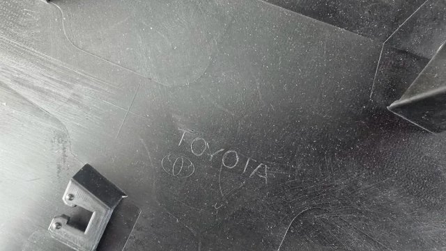 Moldura puerta Toyota